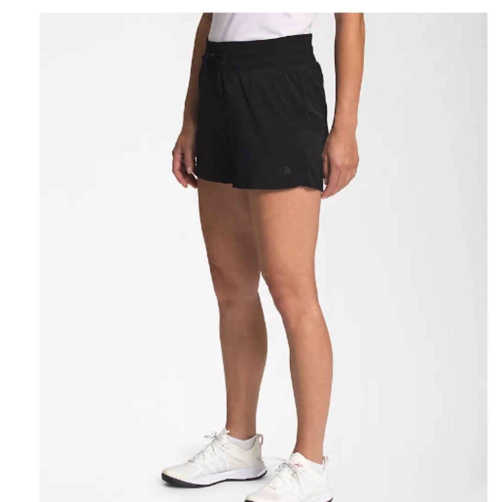 The Northface- Women’s Aphrodite Motion Shorts- XS- Black
